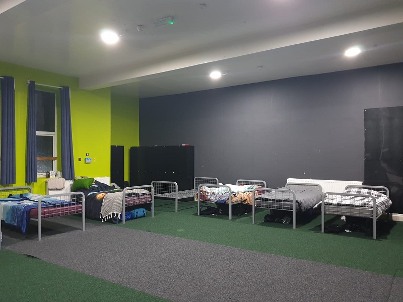Shared boarding room with individual beds at Al Jamiah Al Islamiyyah