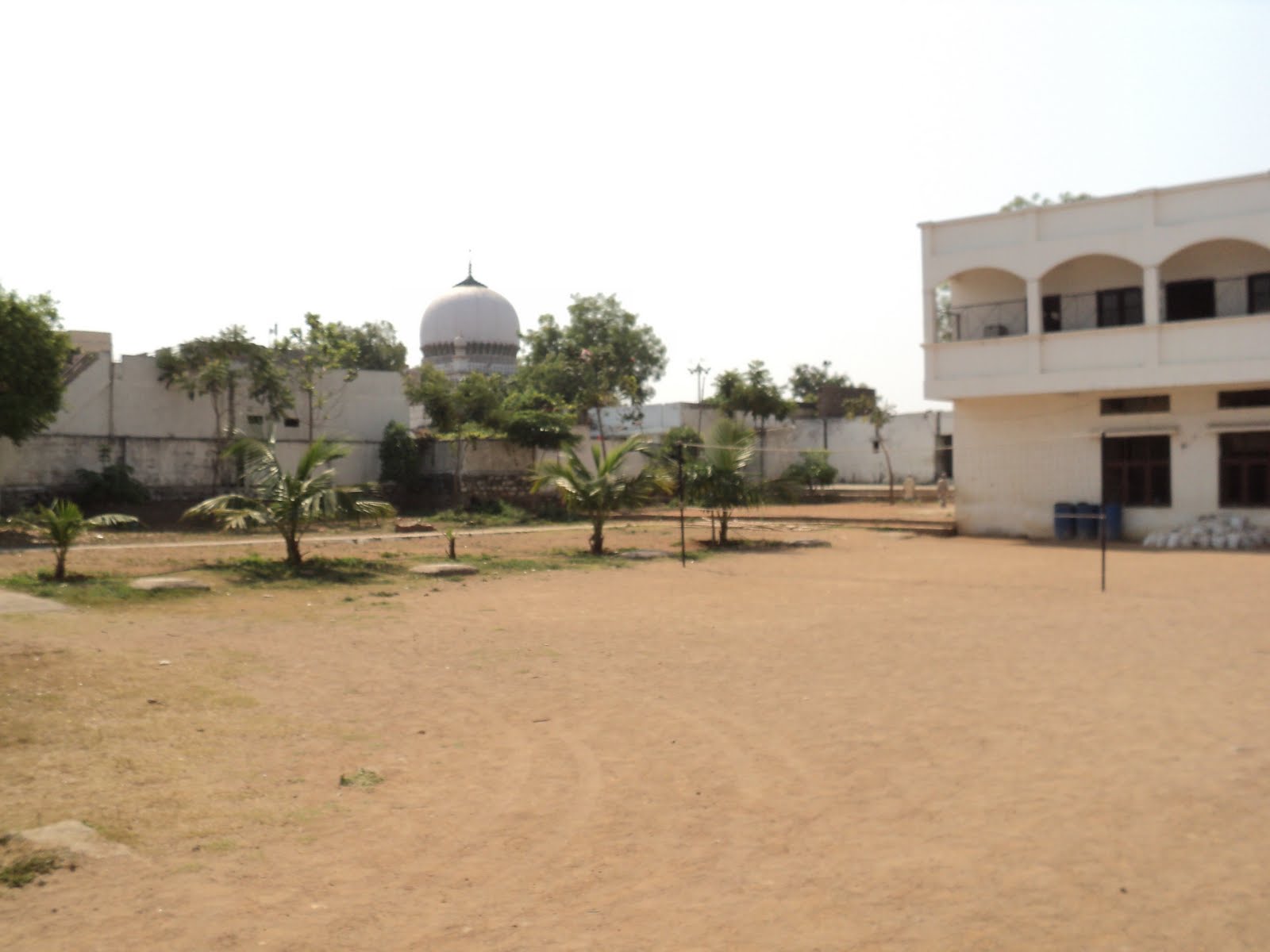 Exterior of Al-Mahad Al-Islami