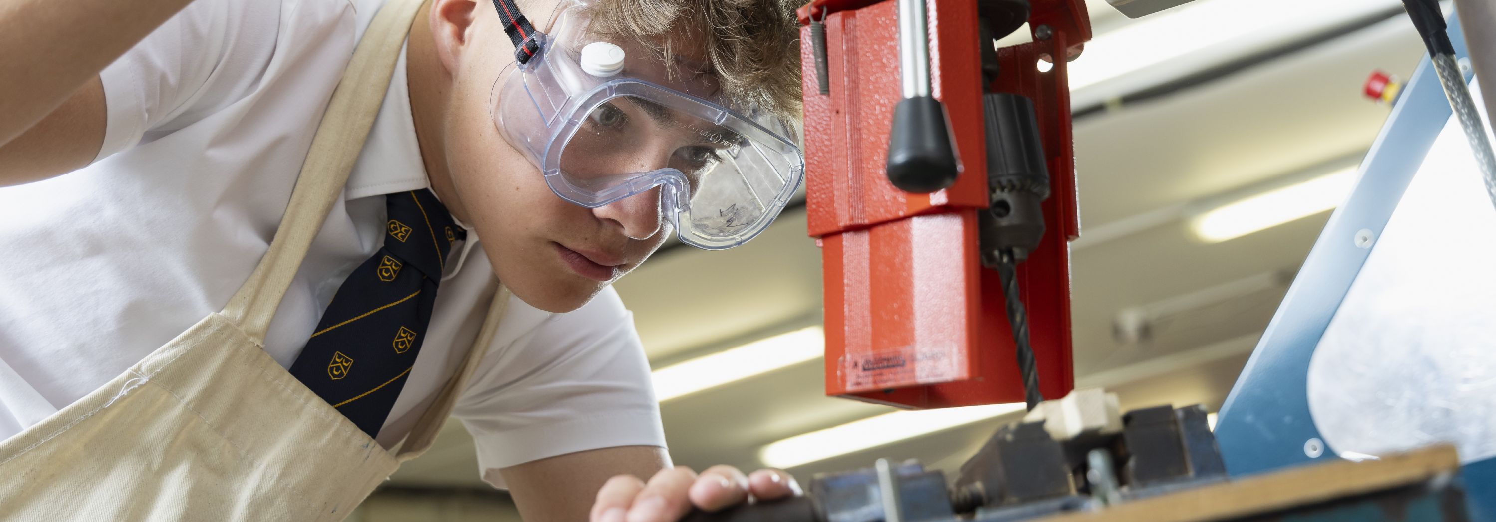Borden Grammar School science and technology lesson