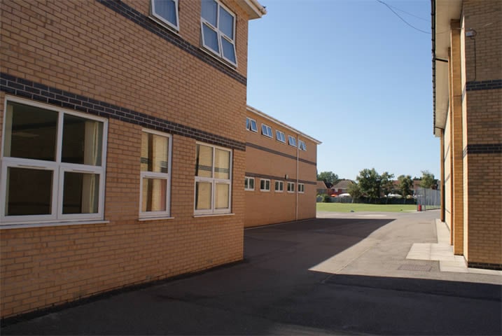 Bourne Grammar School school building exterior