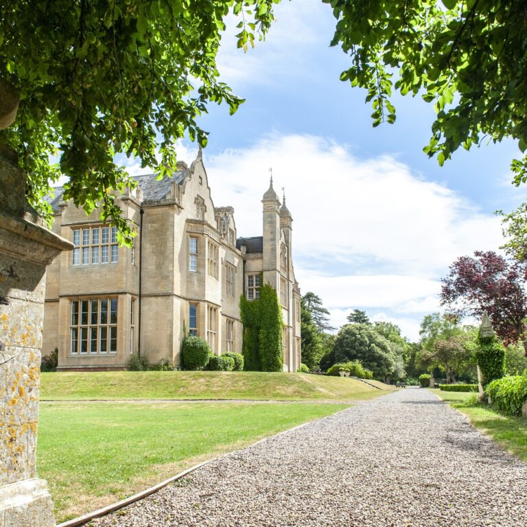 Campus view of Bredon School