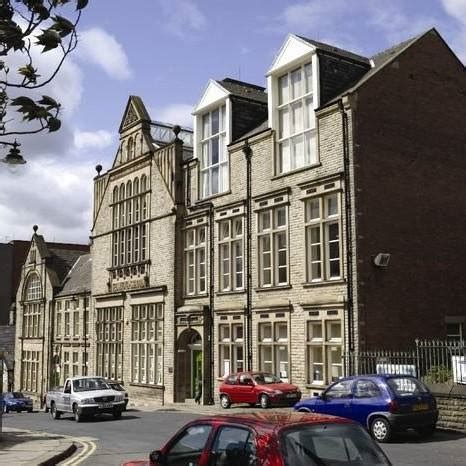 Exterior of Cambridge Street School