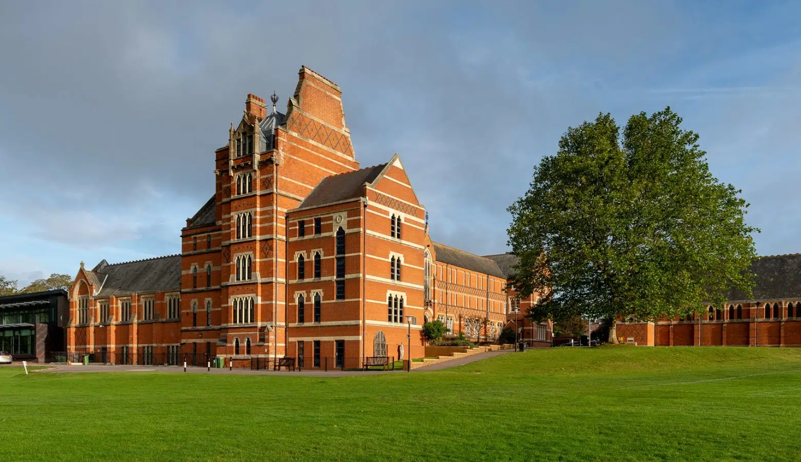 Exterior of Exeter School