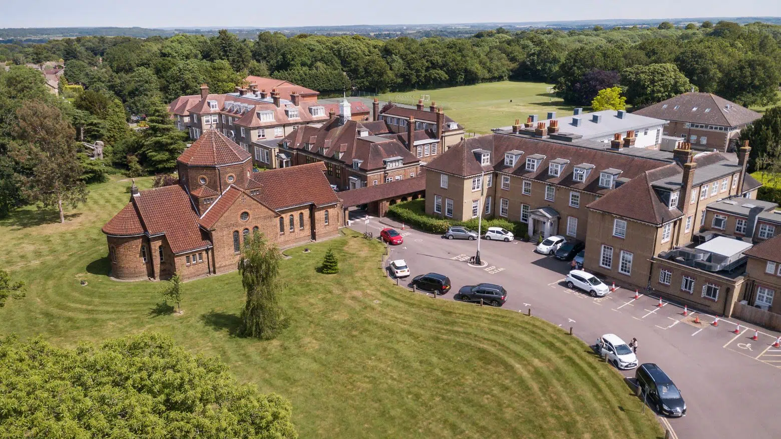 Exterior of Farringtons School