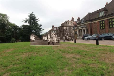 Campus view of Farringtons School