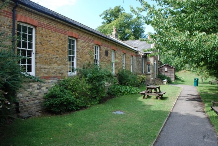 Fort Pitt Grammar School school building exterior