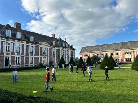 Campus view of Heritage School