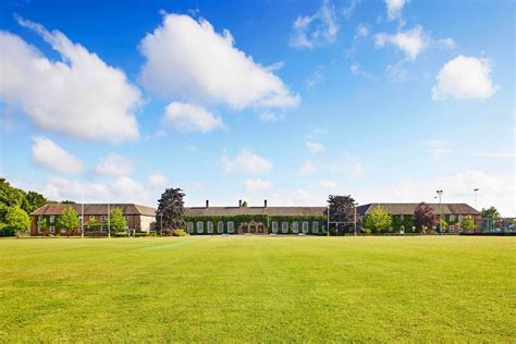 Exterior of Hill House School