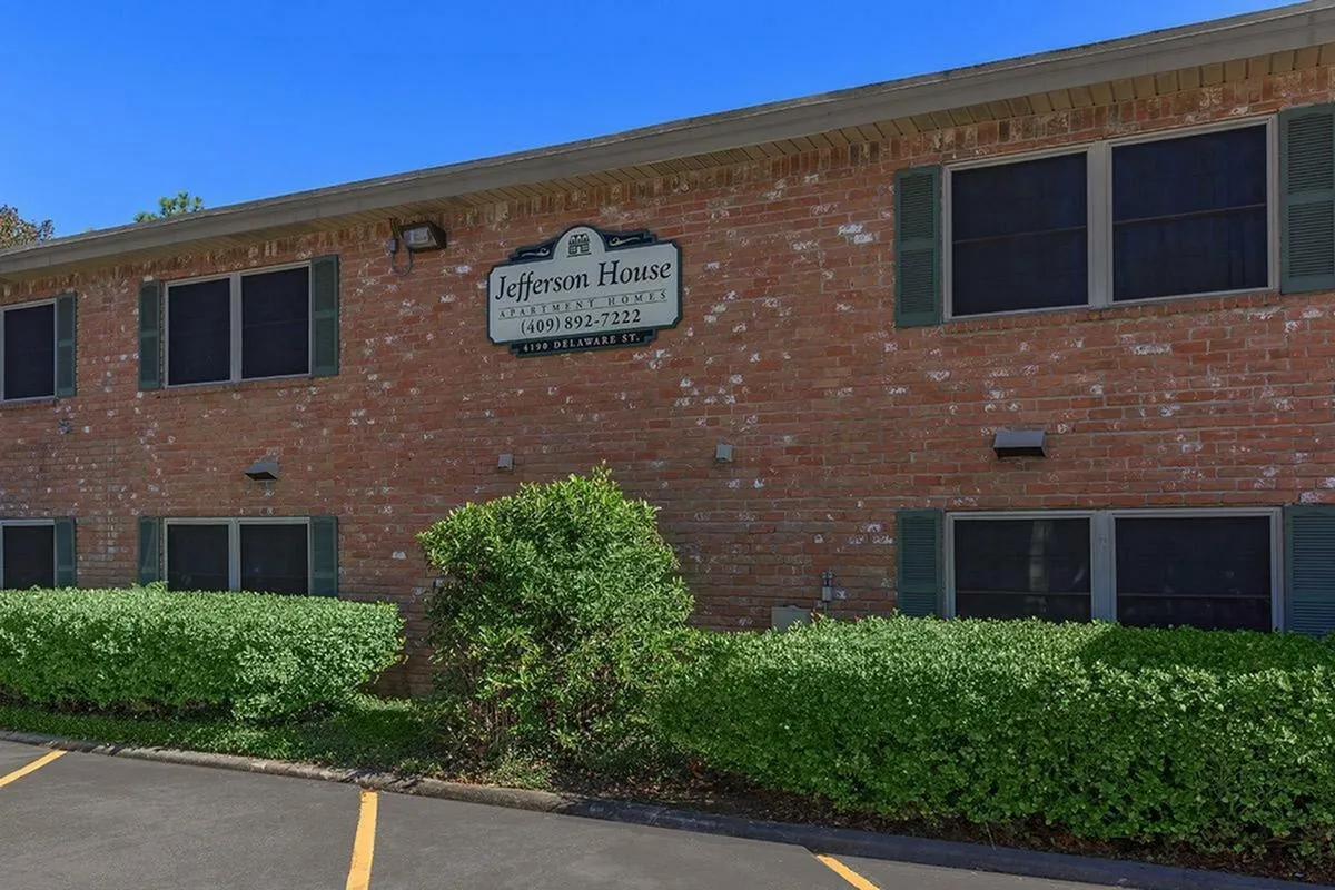 Jefferson House school image