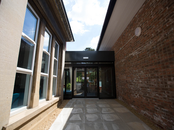 Exterior of Kesteven and Grantham Girls' School