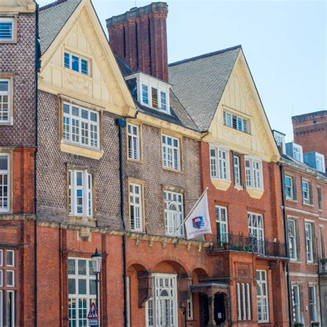 Exterior of Knightsbridge School