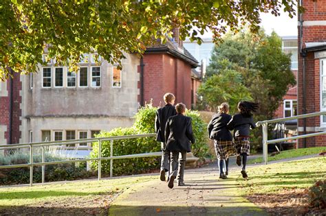 Campus view of Leehurst Swan School