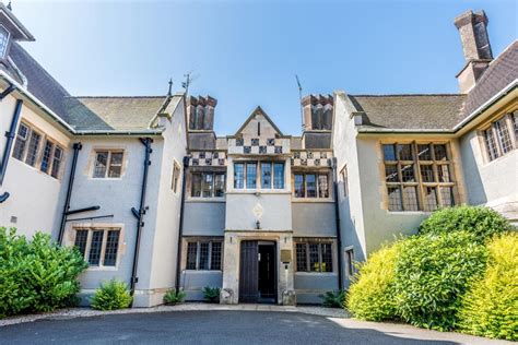 Exterior of LGS Stoneygate