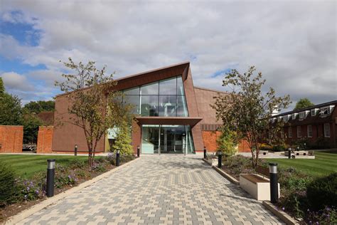 Exterior of Lord Wandsworth College