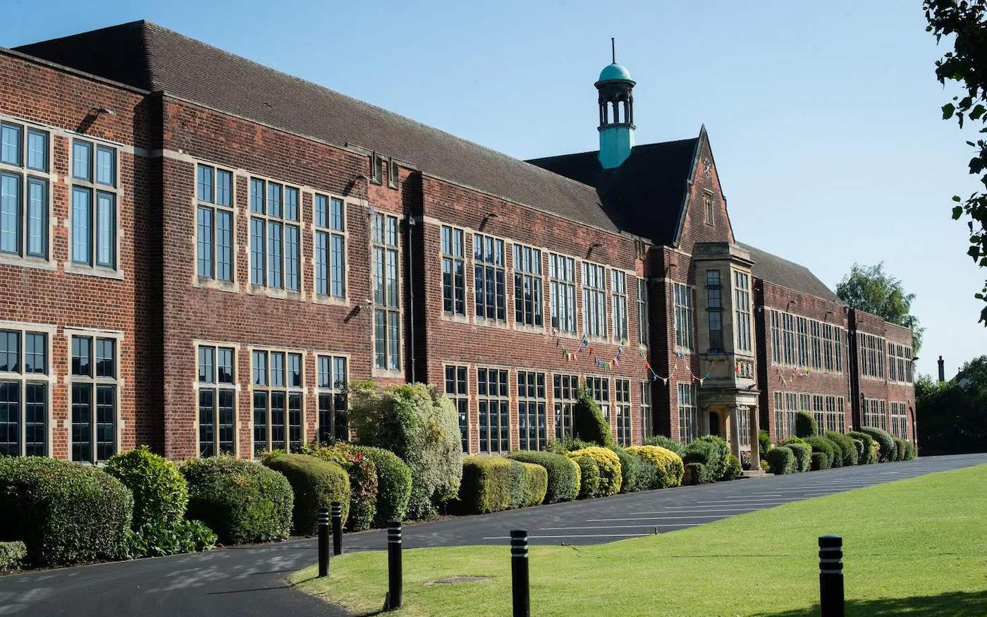 Exterior of Menorah Grammar School