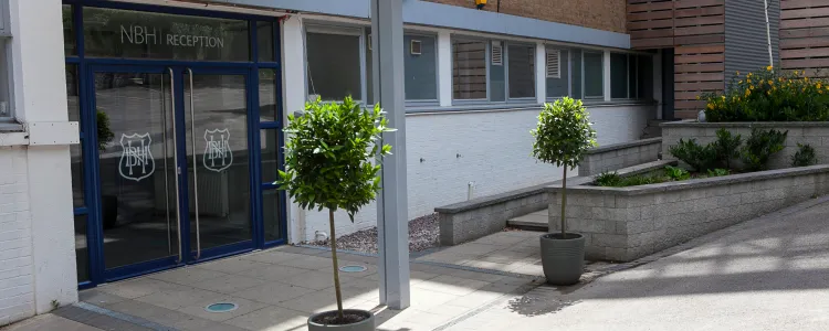 Exterior of North Bridge House Senior School
