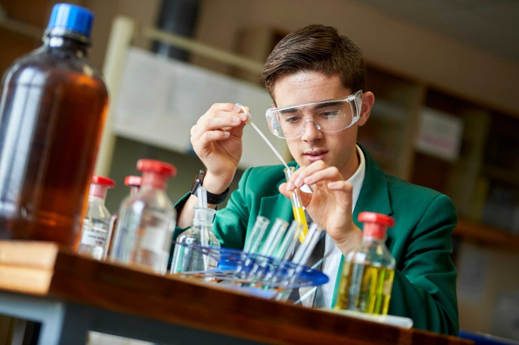 Southend High School for Boys laboratory lesson