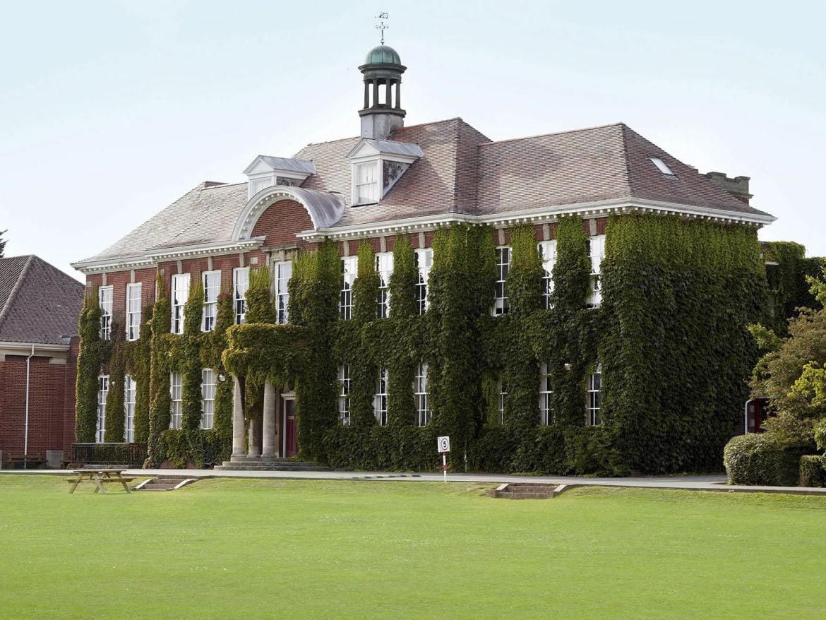 Stroud High School school building exterior