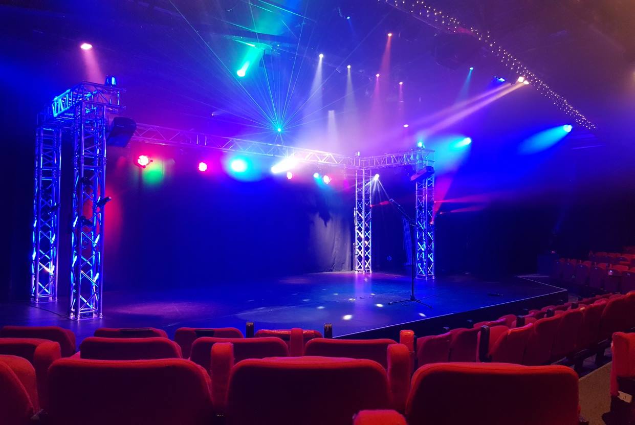Facilities at Susi Earnshaw Theatre School