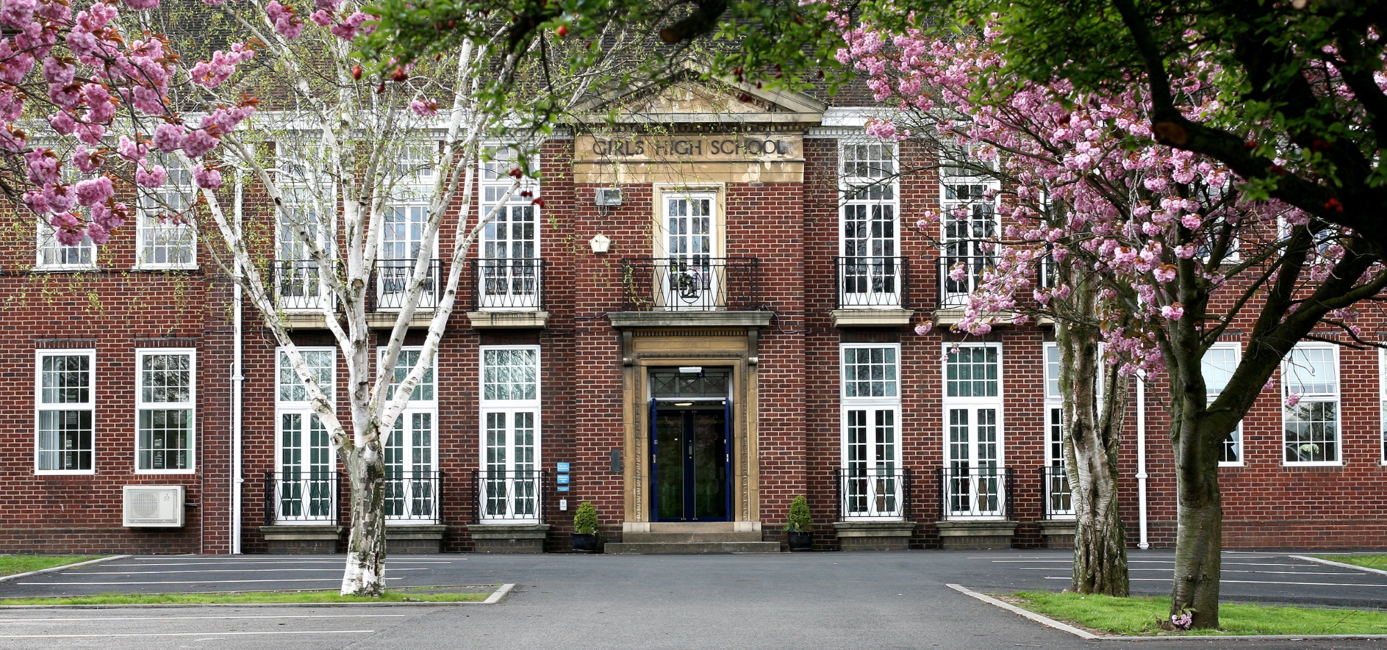 Campus view of Sutton Coldfield Grammar School for Girls