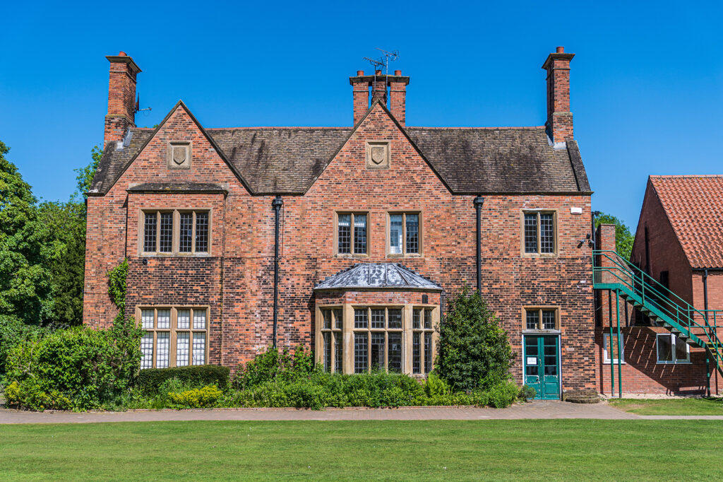 Exterior of Wellow House School