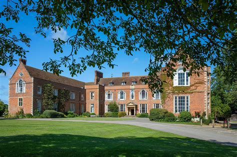 Exterior of Yateley Manor School